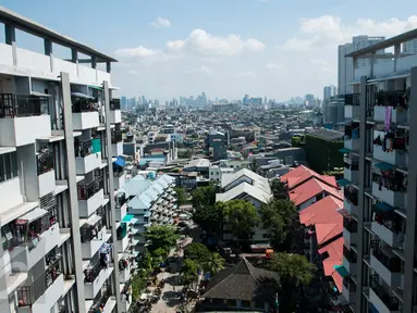 Pemandangan di sekitar rumah susun Tambora, Jakarta, Jumat (17/2). Pemerintah Provinsi (Pemprov) DKI Jakarta berencana menambah 4.000 unit yang dibangun pada tahun 2017 ini. (Liputan6.com/Gempur M. Surya)