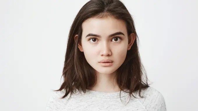 Ilustrasi Model Rambut Sebahu untuk Wajah Oval (credit: cookie_studio/freepik)