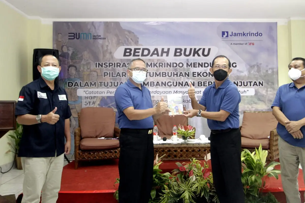 PT Jamkrindo berkolaborasi dengan Kementerian BUMN dan Pemerintah Kabupaten Sukabumi membagikan inspirasi pemberdayaan masyarakat di geopark Ciletuh