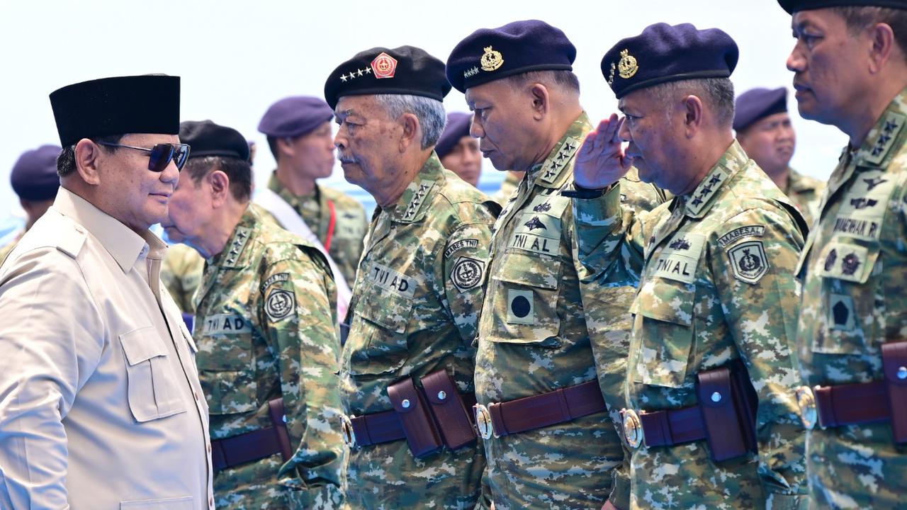 VIDEO: Profil Bibit Waluyo Terima Jenderal TNI Kehormatan dari Prabowo, Pernah Konflik dengan Jokowi