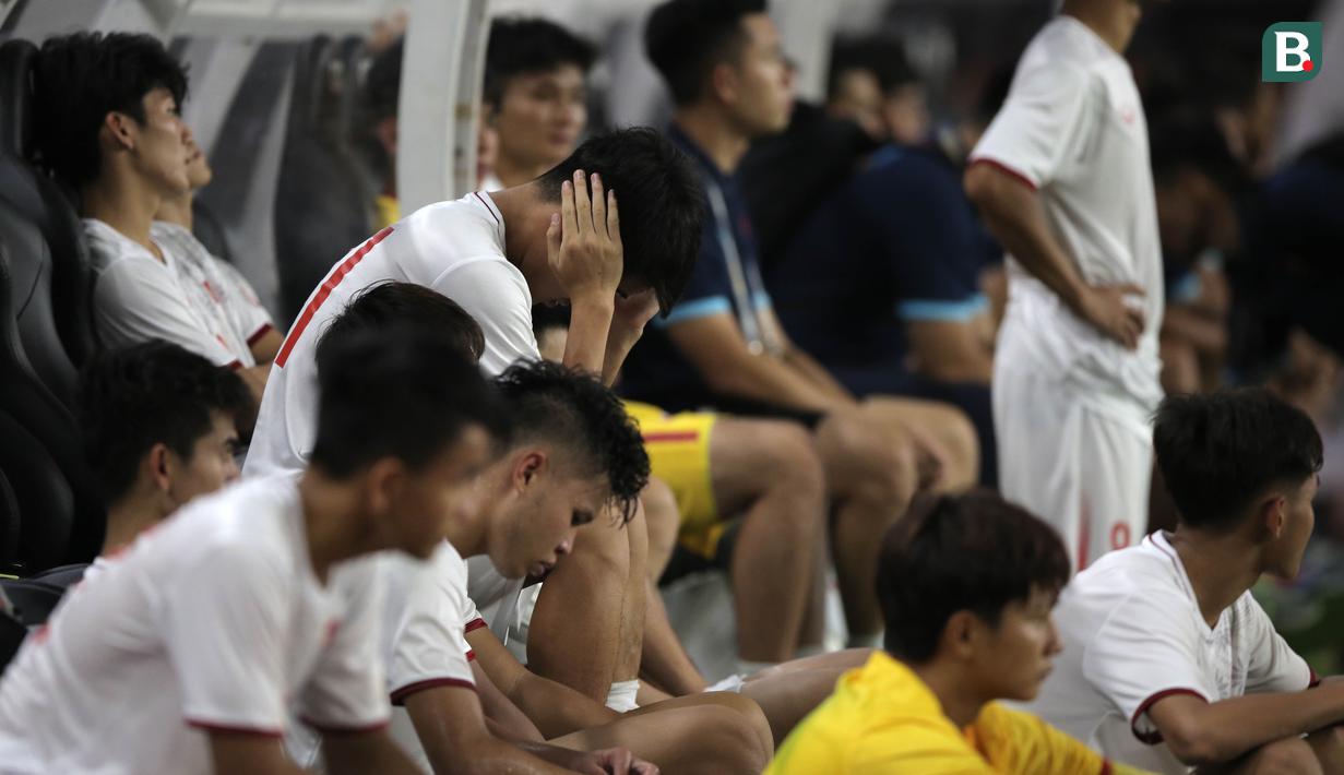 Timnas Vietnam U-20 yang berada diposisi kedua klasemen Grup F nampaknya masih punya peluang untuk lolos ke putaran Final Piala Asia U-20 2023  melihat torehan gol yang lebih baik dibanding grup lainnya. (Bola.com/Ikhwan Yanuar)