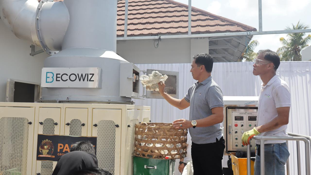 Mengenal Ecowiz EV-100, Mesin yang Mampu Mengolah 2 Ton Sampah Per Hari