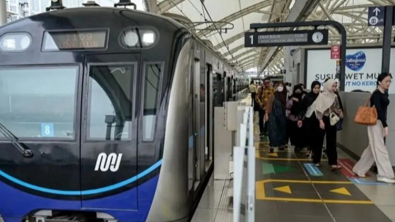 Demo Depan Polda Metro Jaya Memanas, MRT Tutup Sementara Stasiun Istora Mandiri
