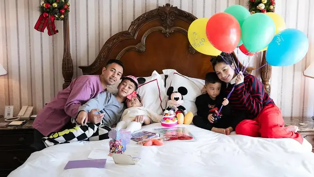 Momen Raffi Ahmad dan Nagita Slavina Kembali Rayakan Ultah Rayyanza, Kedekatan Lily dan Rafathar Disorot. (instagram/raffinagita1717)