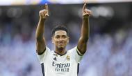 Pemain Real Madrid, Jude Bellingham, melakukan selebrasi setelah mencetak gol ke gawang Osasuna pada laga pekan ke-9 La Liga 2023/2024 di Stadion Santiago Bernabeu, Sabtu, (7/10/2023). Bellinghamkembali menunjukkan katajamannya dalam urusan mencetak gol. (AP Photo/Jose Breton)