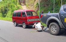 Cerita Ranger Polisi di Garut, Setiap Hari Derek Mobil Wisatawan yang Mogok di Tanjakan