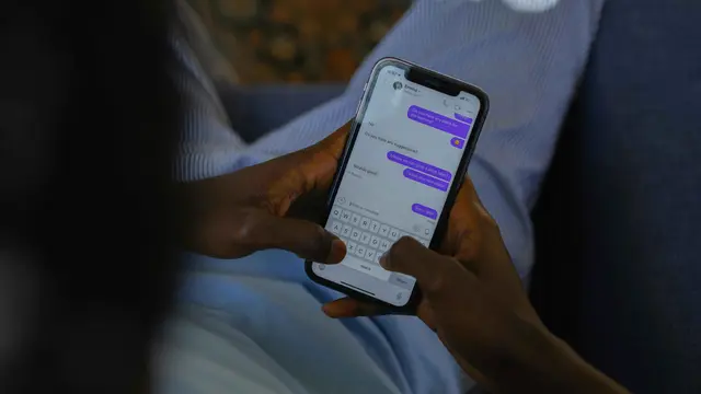 Mengirim Pesan Panjang Saat Chatting