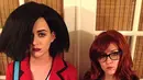 Katy Perry kenakan kostum Jane, sahabat Daria di serial animasi televisi 'Daria' yang sempat hits di MTV pada tahun 2000-an. (via people.com)