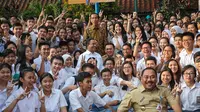 Senyum Ceria Siswa SMAN 2 Selfie Bareng Jokowi-Ahok Sebelum UN