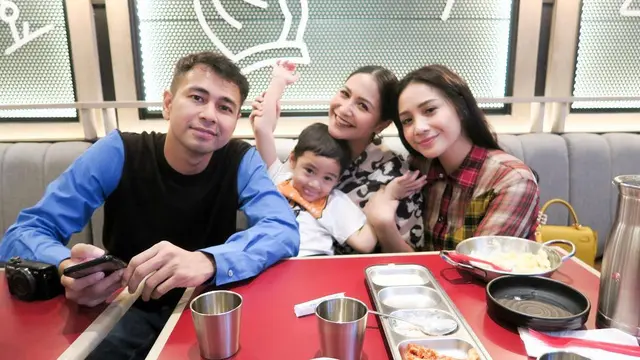 6 Momen Kebersamaan Nagita Slavina dan Caca Tengker, Selalu Kompak