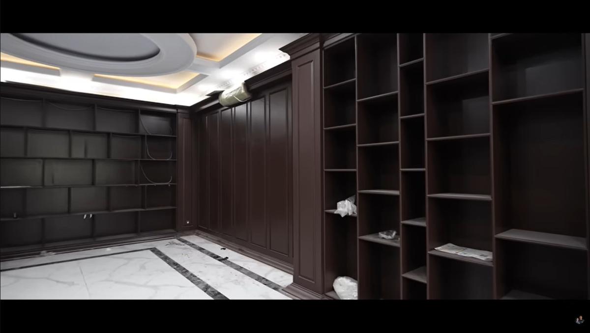 Potret Rumah Baru Rey Utami