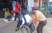 Pesan Menyentuh Petugas Penyandang Difabel di Terminal Kampung Rambutan, Harap Ada Fasilitas Penunjang Pekerjaan