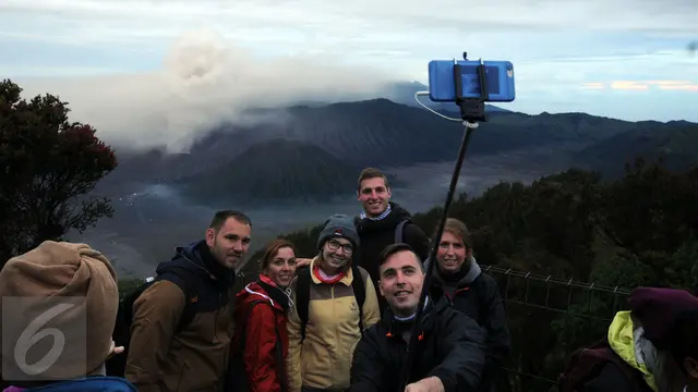20160721-Erupsi, Intensitas Kunjungan Gunung Bromo Justru Meningkat-Jawa Timur
