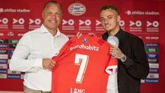 Sebagai salah satu klub Liga Belanda yang memiliki akademi pemain terbaik di dunia, PSV Eindhoven tak hanya mengandalkan pemain-pemain hasil binaan di akademi untuk membangun skuad mereka tiap musimnya. PSV juga kerap mendatangkan pemain-pemain yang telah matang untuk mendapatkan hasil instan. Seperti para pemain berikut ini yang masuk dalam daftar 5 besar pemain termahal yang didatangkan PSV dalam rentang 10 tahun terakhir. (psv.nl)