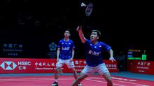 Ganda putra Indonesia, Kevin Sanjaya Sukamuljo/Marcus Fernaldi Gideon, saat menjalani laga ketiga Grup B BWF World Tour Finals 2019, Jumat (13/12/2019). (dok. PBSI)