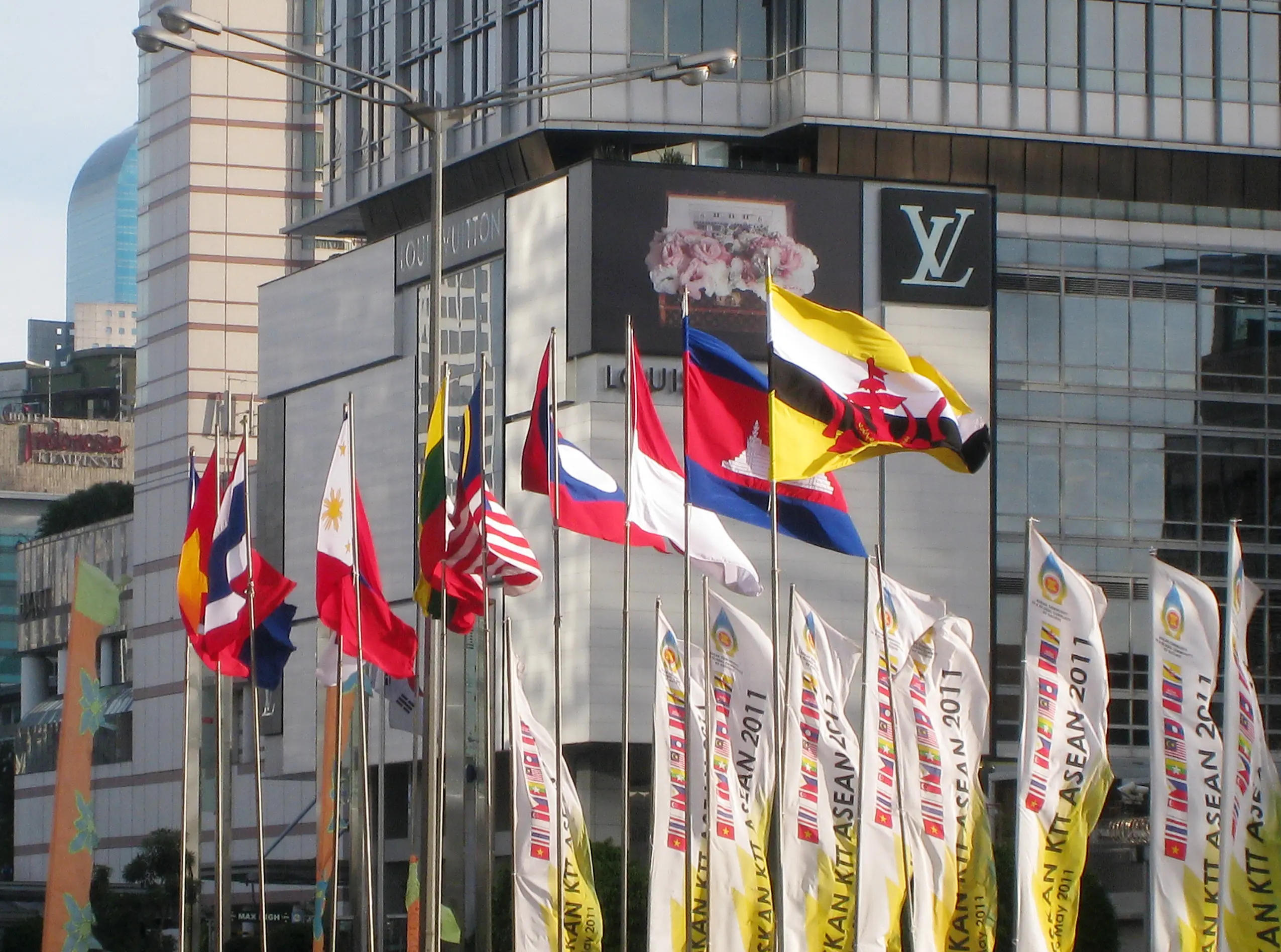 Bendera negara anggota ASEAN (Wikimedia Commons)