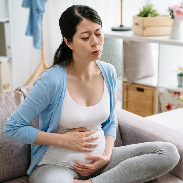 Nyeri Ulu Hati Saat Kehamilan Apa Penyebabnya Parenting Fimela Com
