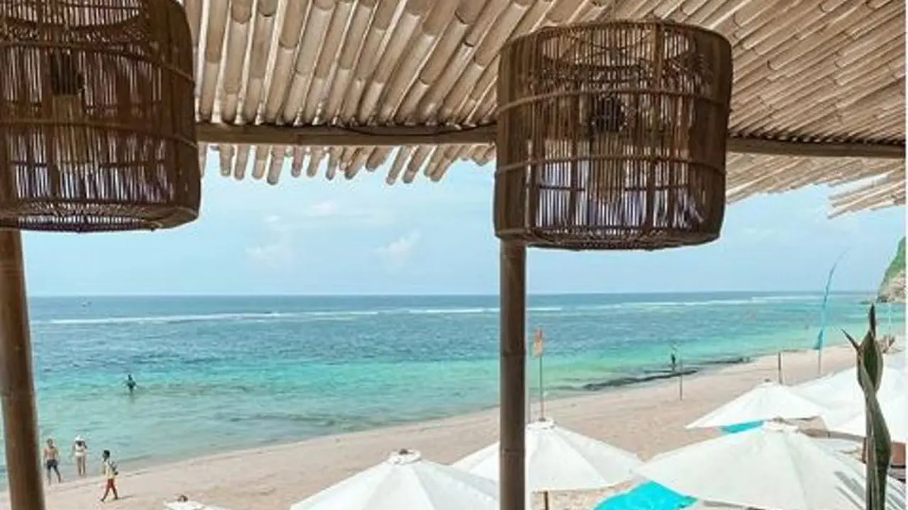 Pantai di Uluwatu, Bali yang dikunjungi selebgram asal Australia
