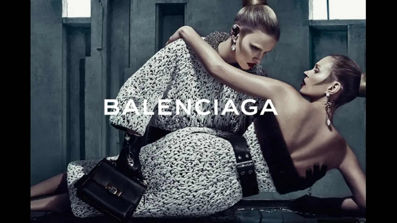 Kate Moss & Lara Stone - Balenciaga Fall 2015