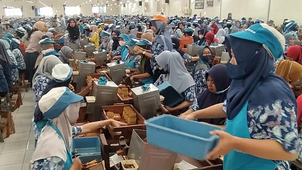 Pemerintah Berencana Tetapkan Aturan Tar dan Nikotin, Industri Rokok Terancam PHK Massal