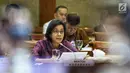 Menteri Keuangan Sri Mulyani Indrawati mengikuti rapat kerja dengan Komisi XI DPR RI di Kompleks Parlemen, Senayan, Jakarta, Senin (17/6/2019). Pemerintah bersama Komisi XI DPR RI kembali melakukan pembahasan mengenai asumsi dasar makro dalam RAPBN 2020. (Liputan6.com/Johan Tallo)