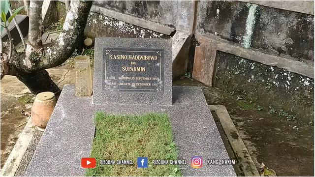 6 Potret Makam Mendiang Kasino Warkop DKI Setelah 24 Tahun, Tetap Terawat