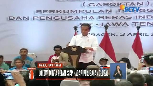 Presiden Jokowi tawarkan pinjaman bank untuk petani di Sragen, Jawa Tengah, agar bisa miliki alat penggilingan sendiri.