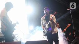 Alunan lagu Nadhif Basalamah berhasil membuat para penonton Pertamina Weekend Fest 2024 bergalau ria. (Liputan6.com/Angga Yuniar)