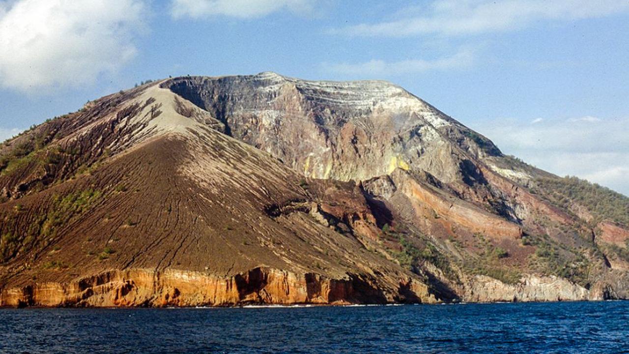 Berpotensi Erupsi, Gunung Api Iya di Ende NTT Kini Berstatus Siaga