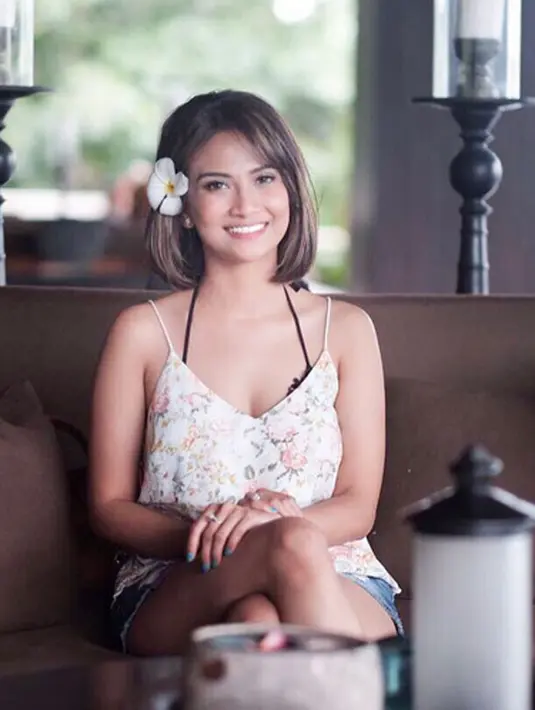 Wanita yang baru saja mengakhiri hubungannya dengan Didi Mahardhika memang tak pernah lepas dari keseksiannya. Vanessa gemar sekali memamerkan bentuk tubuhnya di berbagai kesempatan. (Instagram/vanessaangelofficial)