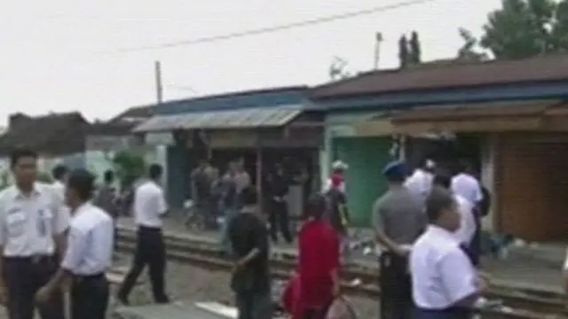 [VIDEO] Penertiban PKL Stasiun Jebres Solo Ricuh