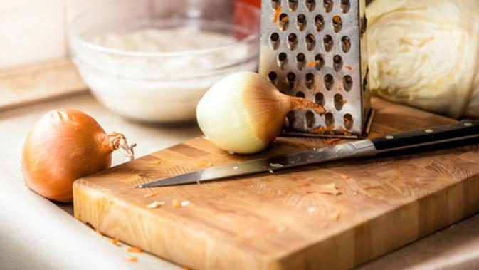Merawat Peralatan  Masak  Dari  Kayu Dengan 2 Bahan  Alami 