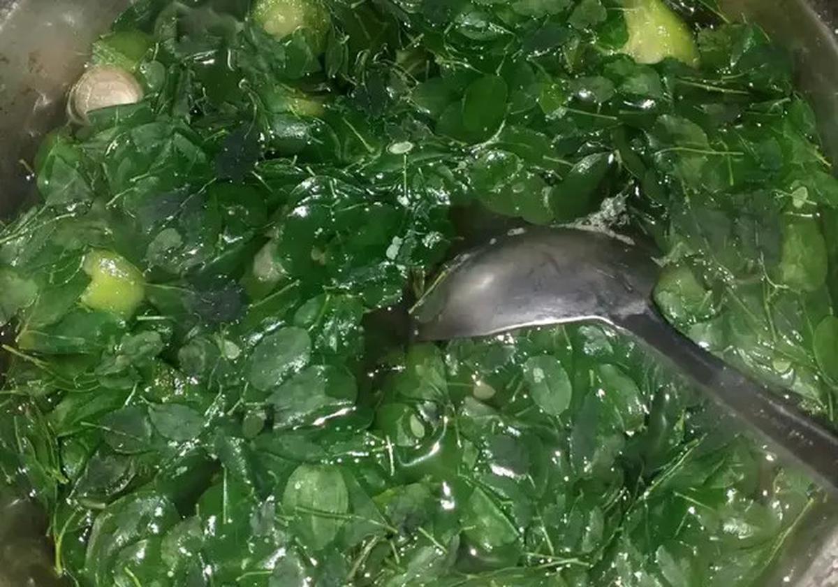 3 Resep Praktis Sayur Daun Kelor, Kreasi dengan Jagung hingga Wortel