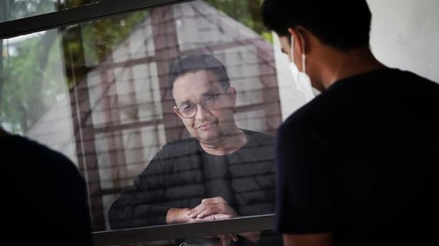 Anies Baswedan dijenguk istri dan anak. (Foto: Instagram @fery.farhati)