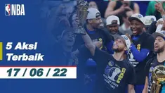 Berita video 5 cuplikan aksi terbaik dari pemain Golden State Warriors dan Boston Celtics di gim 6 final NBA 2021-2022. Golden State Warriors menjadi juara setelah mengalahkan Boston Celtics 103-90.