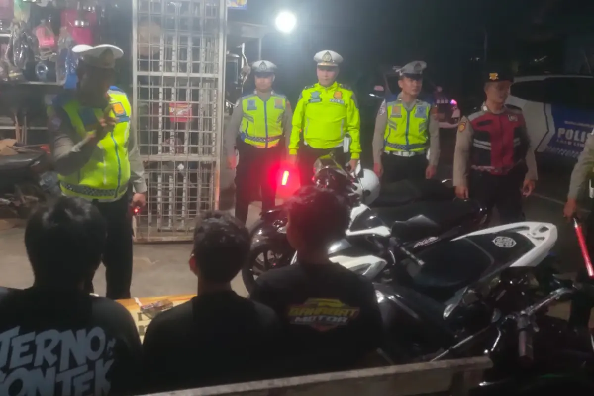 Puluhan pelaku balap liar di Pringsewu, Lampung berhasil diamankan, sementara 14 sepeda motor langsung disita polisi.