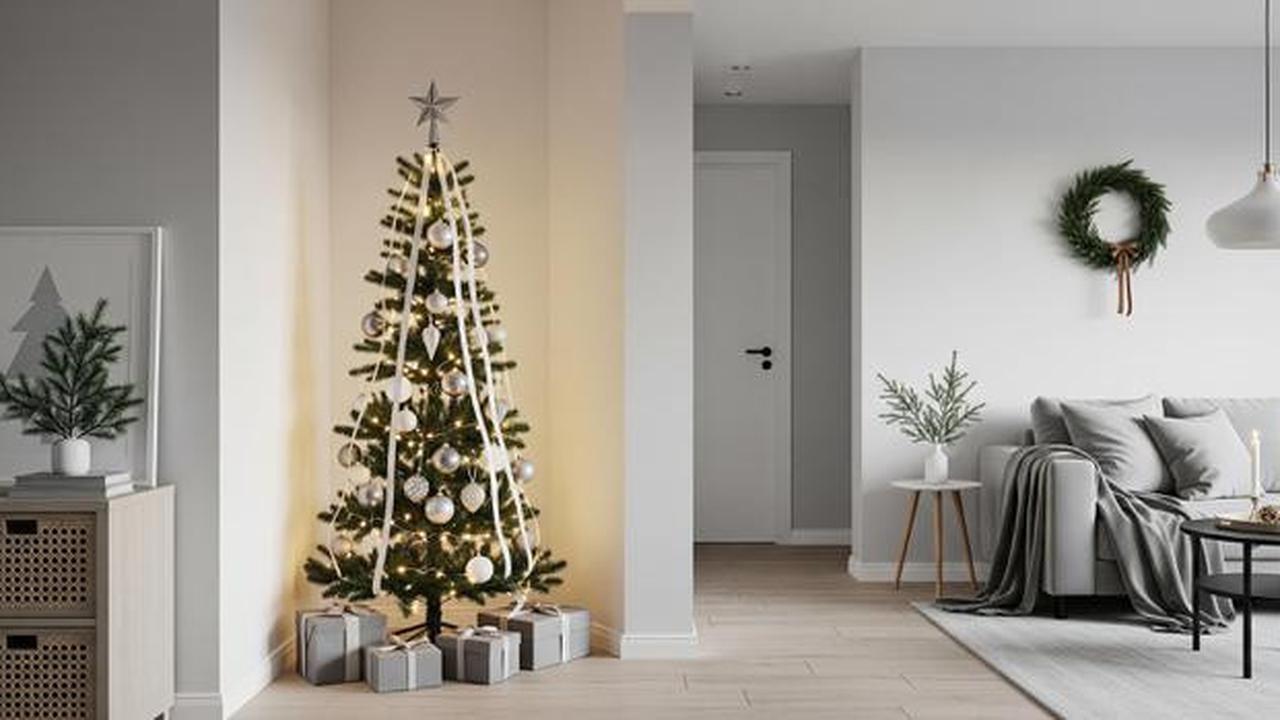 Pohon Natal Slim atau Dinding.