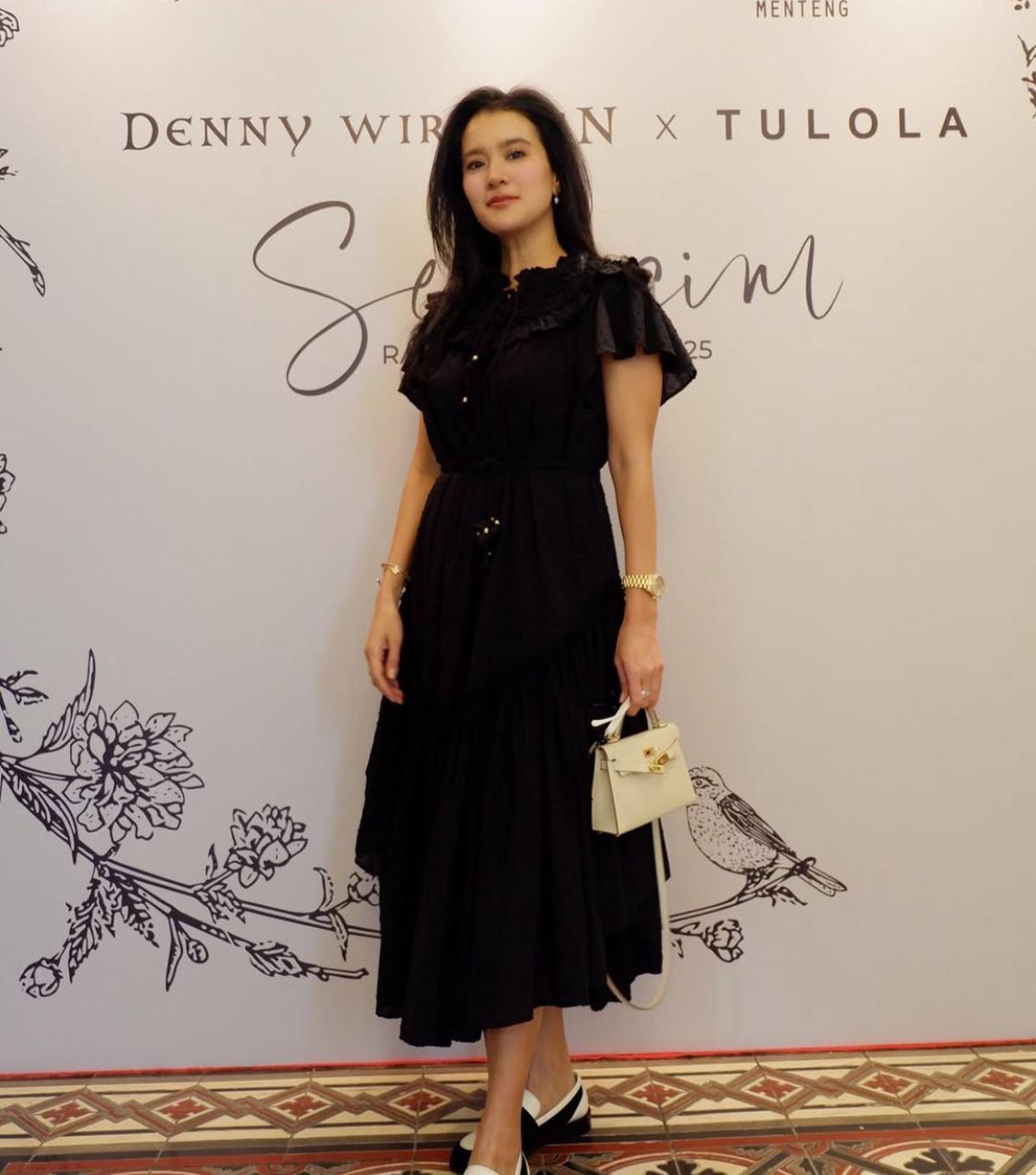 Marcella Zalianty, Bukti Bahwa Usia 40-an Masih Bisa Tampil Fresh dan Menawan