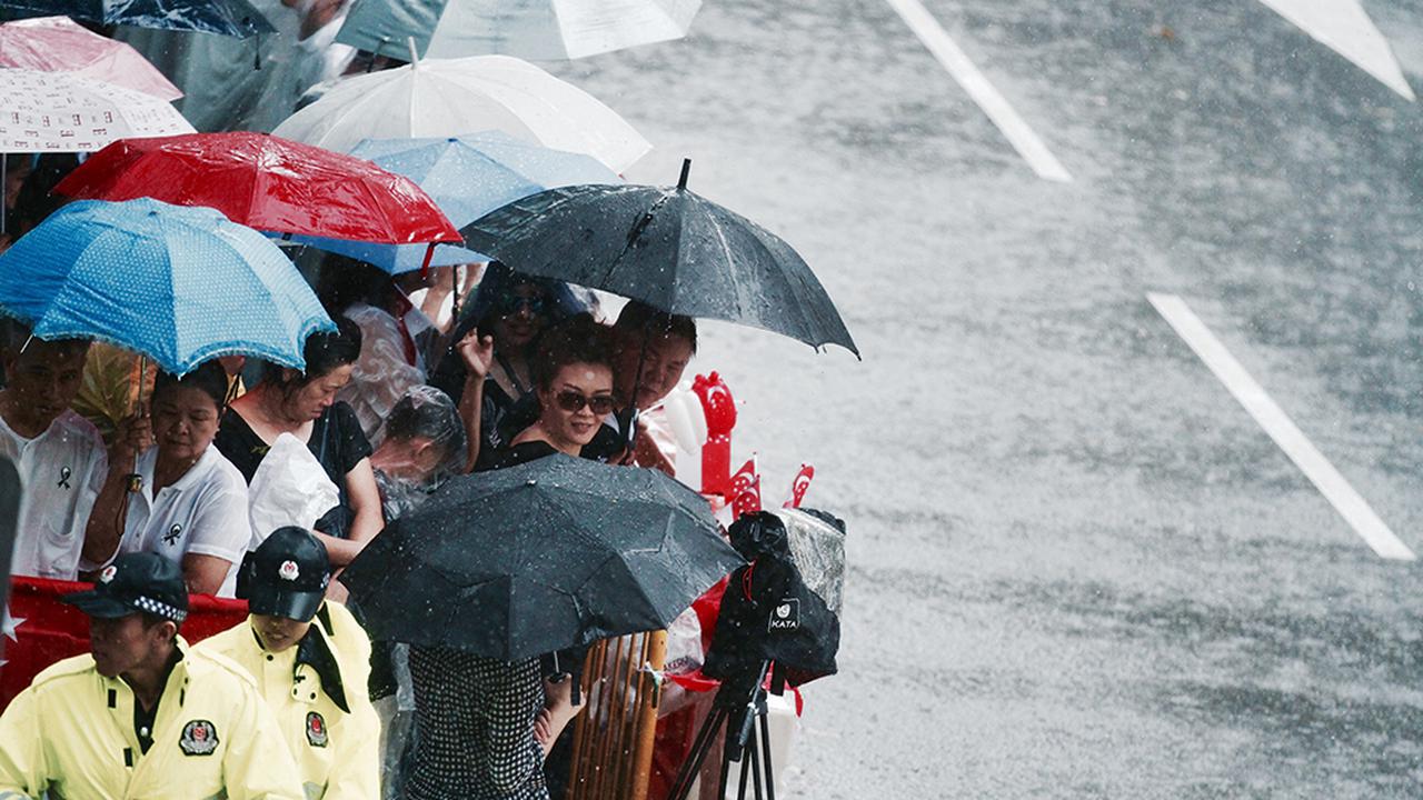 Hujan Petir Turun Saat Upacara Pemakaman Lee Kuan Yew