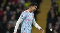 Pemain Manchester United Cristiano Ronaldo terlihat kecewa setelah golnya dianulir saat melawan Watford pada laga lanjutan Liga Inggris di Vicarage Road, Sabtu, 20 November 2021. (AP Photo/Frank Augstein)