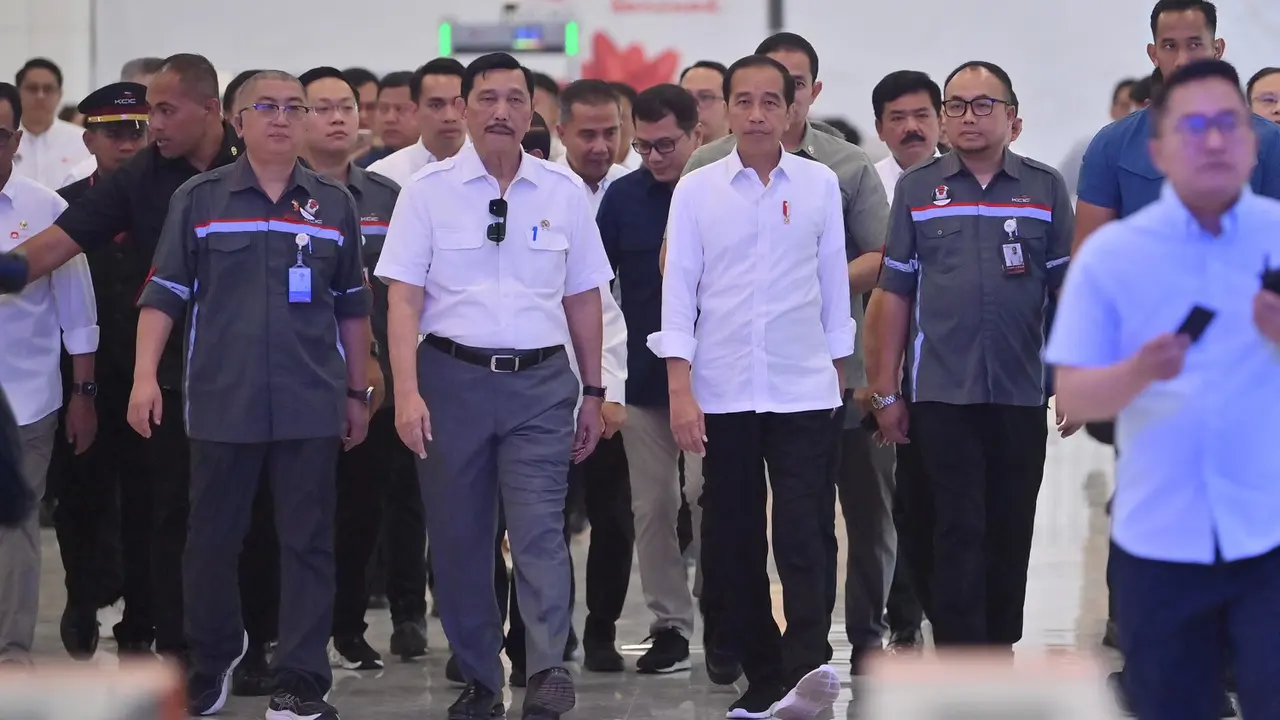 Presiden Jokowi Uji Coba Kereta Cepat Jakarta-Bandung