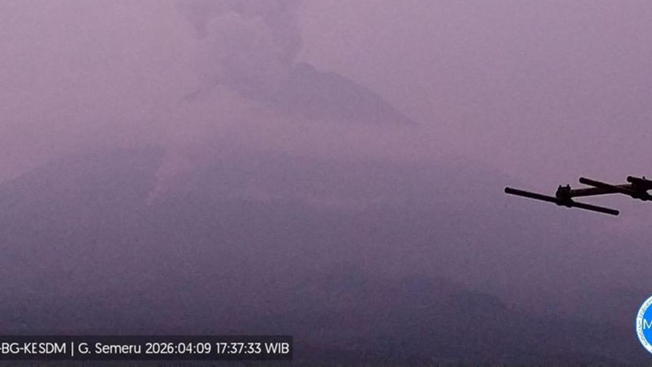 Gunung Semeru Erupsi: Awan Panas Meluncur 2.500 Meter, Status Siaga Ditetapkan