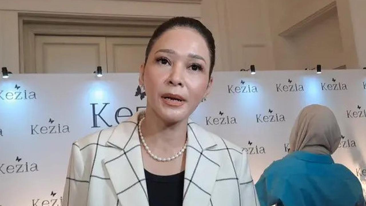6 Artis Indonesia Ternyata Anak Dosen, Ada Raditya Dika dan Maia Estianty