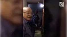 Polisi menangkap mantan presiden Maladewa, Maumoon Abdul Gayoom di kediamannya, kerena diduga memihak pada oposisi.