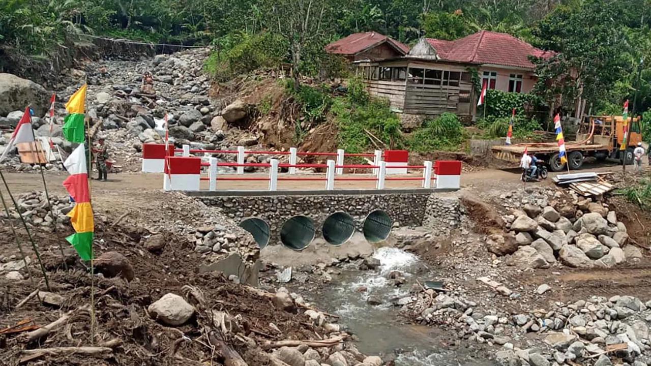 FOTO: Jembatan Aramco Aek Sibontor Kembali Buka Akses Warga Padangsidimpuan