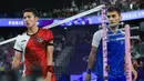 <p>Reaksi kecewa pebulutangkis Indonesia, Jonatan Christie setelah gagal mengantisipasi bola adangan di depan net wakil India, Lakshya Sen pada laga terakhir Grup L nomor tunggal putra cabor bulutangkis Olimpiade Paris 2024 di Porte de la Chapelle Arena, Paris, Rabu (31/7/2024). Jonatan Christie kalah straight-game 18-21, 12-21. (Dok. NOC Indonesia/Naif Muhammad Al'as)</p>