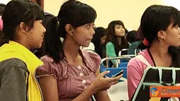 Peserta lomba Citizen Journalism sedang berdiskusi. (Pengirim : Ady Permadi)