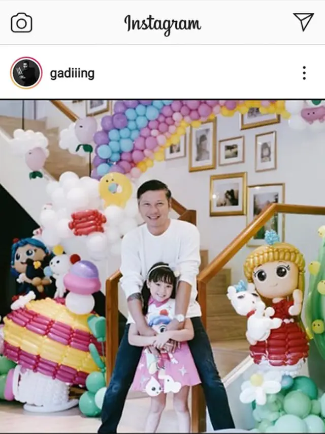 Gading Marten dan Gisel saat merayakan Natal bersama Gempi (Instagram)