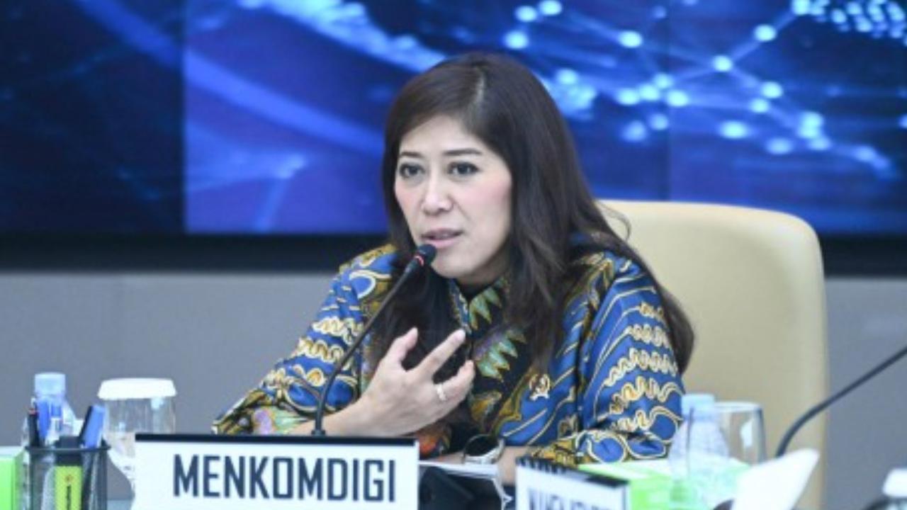 Menteri Meutya Minta Operator Seluler Beri Gratis Akses Internet ke Korban Erupsi Gunung Lewotobi Laki-Laki