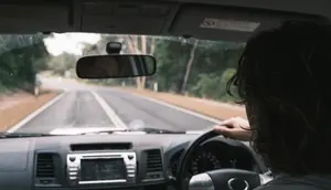 Cara Memilih Kaca Film Mobil untuk Cuaca Panas, Jangan Tertipu Hanya karena Warnanya Gelap